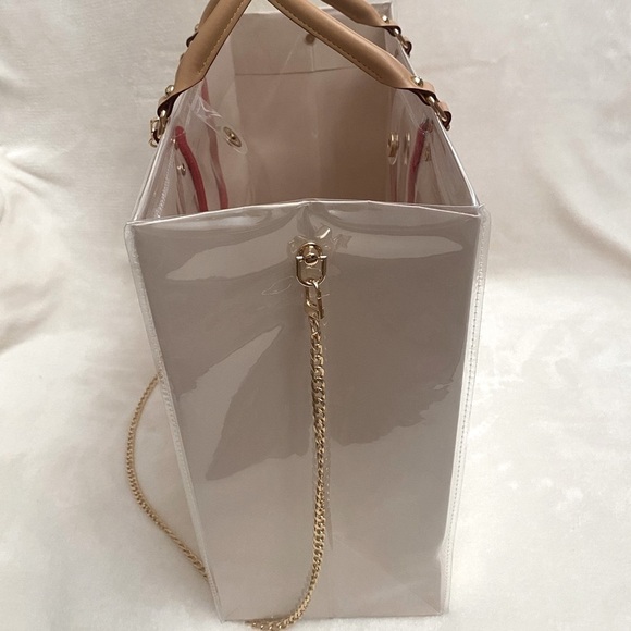 Louis Vuitton Holiday Shopping Tote Bag - Picture 4 of 9